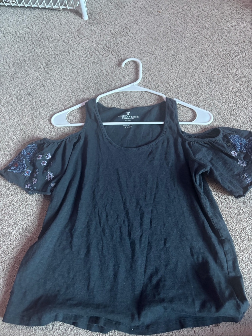 American Eagle Outfitters Black Cold-Shoulder Embroidered Sleeve Tank Top
